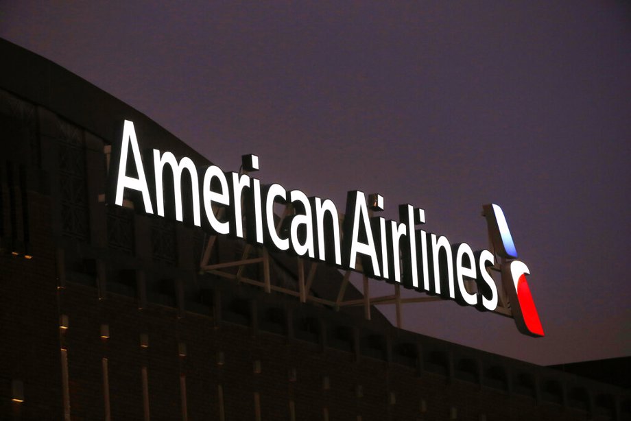 Pilots Union Rejects American Airlines' Offer, Threatens Strike