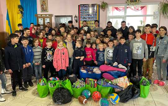 Food and toy delivery to Ukrainian children