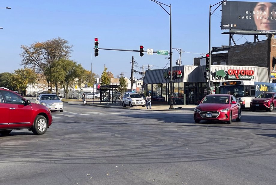 Shooting During Illegal Chicago Street Race Claims Lives Positive