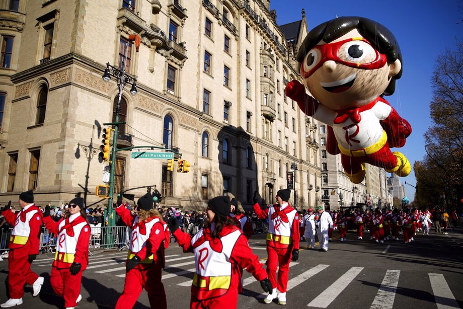 HighFlying Balloons Are The Star In Thanksgiving Parade Positive