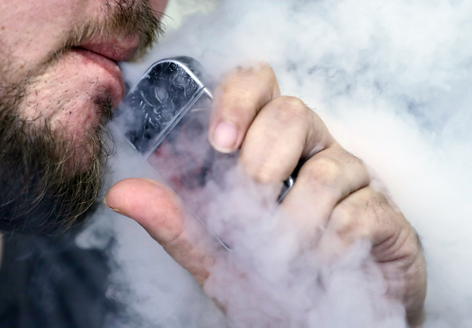 Why Did the Very First E-cigarettes Fail?