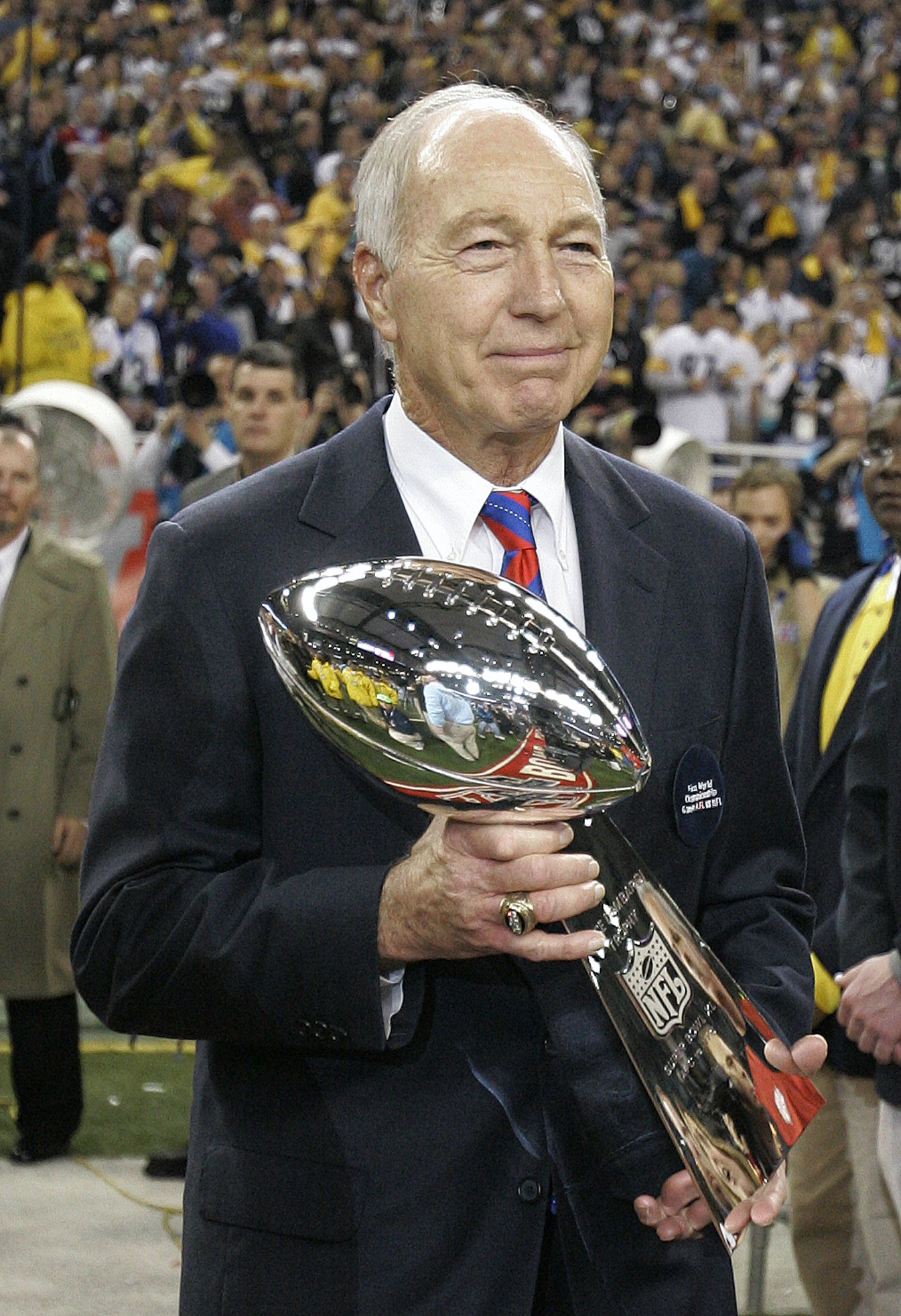 Bart Starr with trophy