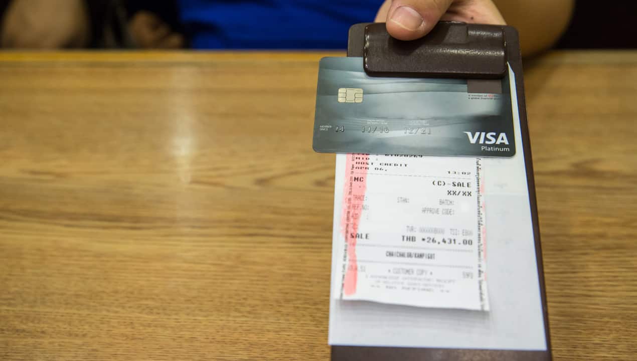 Terminally Ill Customer Leaves $1,000 Tip, Pays For 2 Other Tables At Restaurant