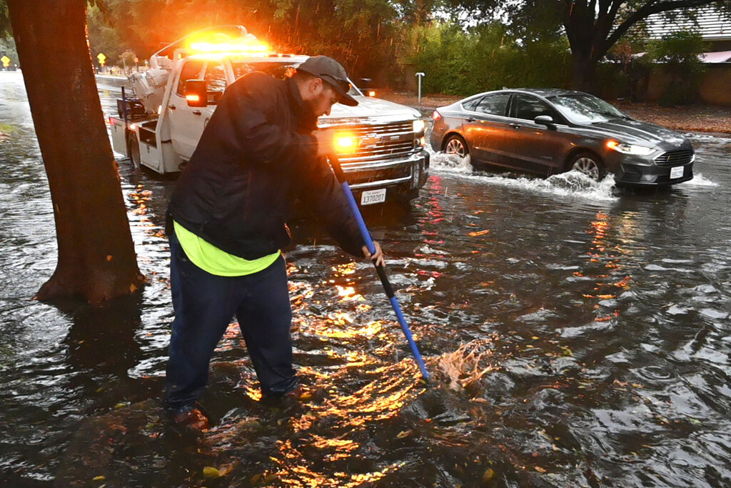 Калифорнийский дождь. Штормы и наводнения. Идут ли дожди в Калифорнии. Flood in California.