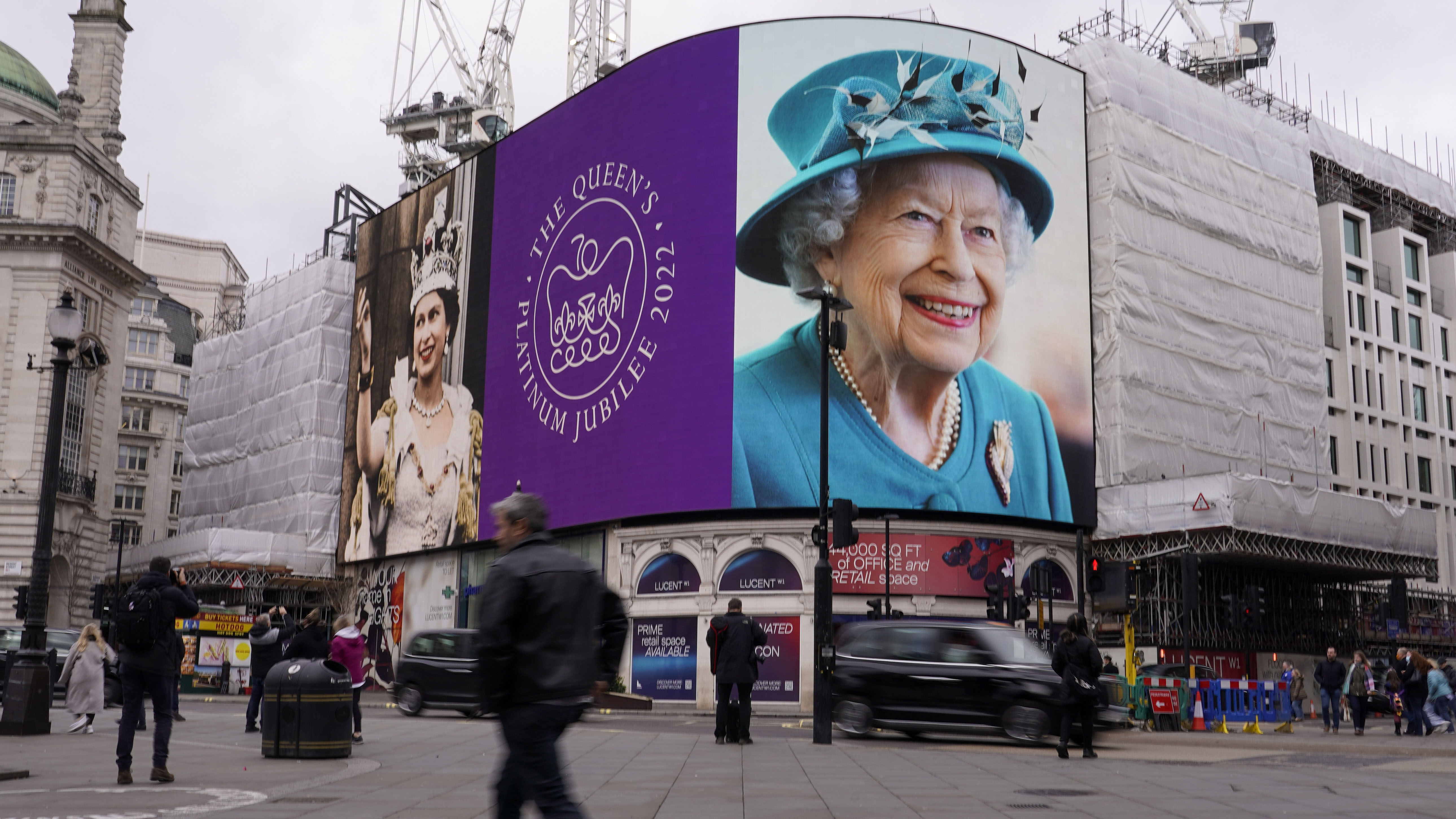 Britain's Elizabeth II Celebrates 70th Anniversary As Queen | Positive ...
