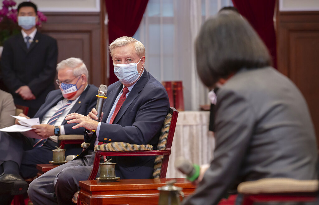 China Holds Military Exercises As US Envoys Visit Taiwan | Positive ...