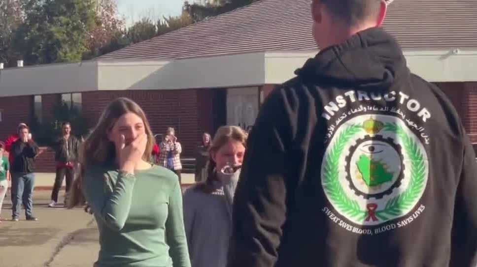 Veteran comes home to surprise family over the holidays