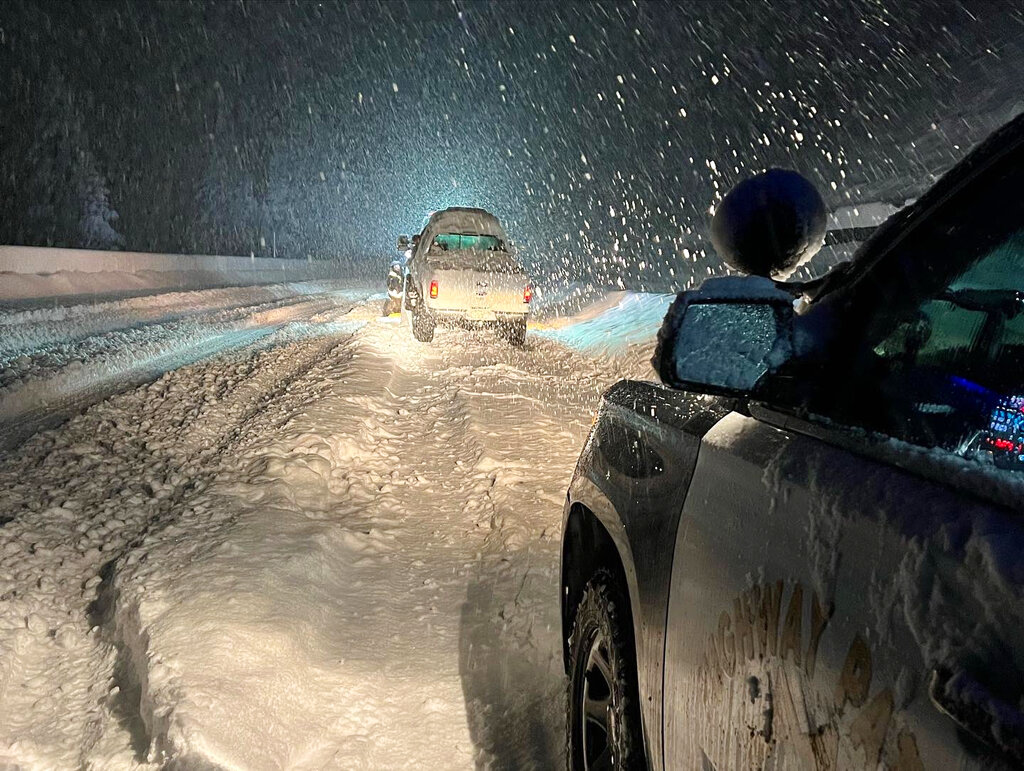 Vehicles stranded along Interstate 80 near the California/Nevada State line