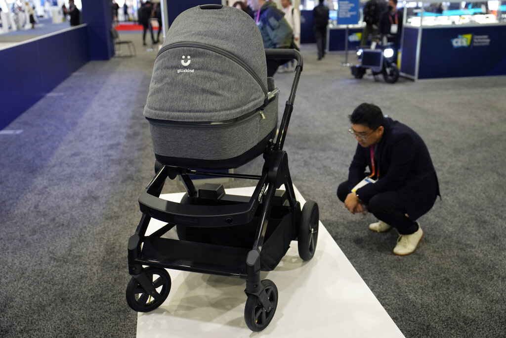 GluxKind Ella motorized smart stroller 