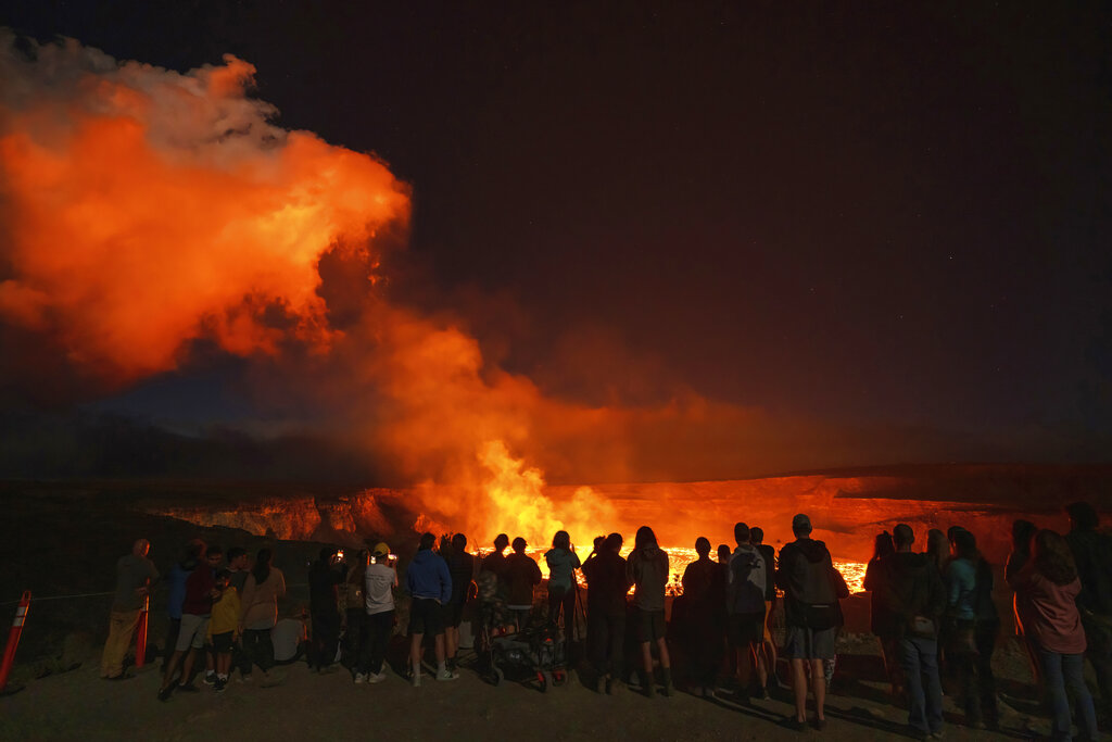 Hawaii Volcano Eruption Continues, Big Island Population In No Danger