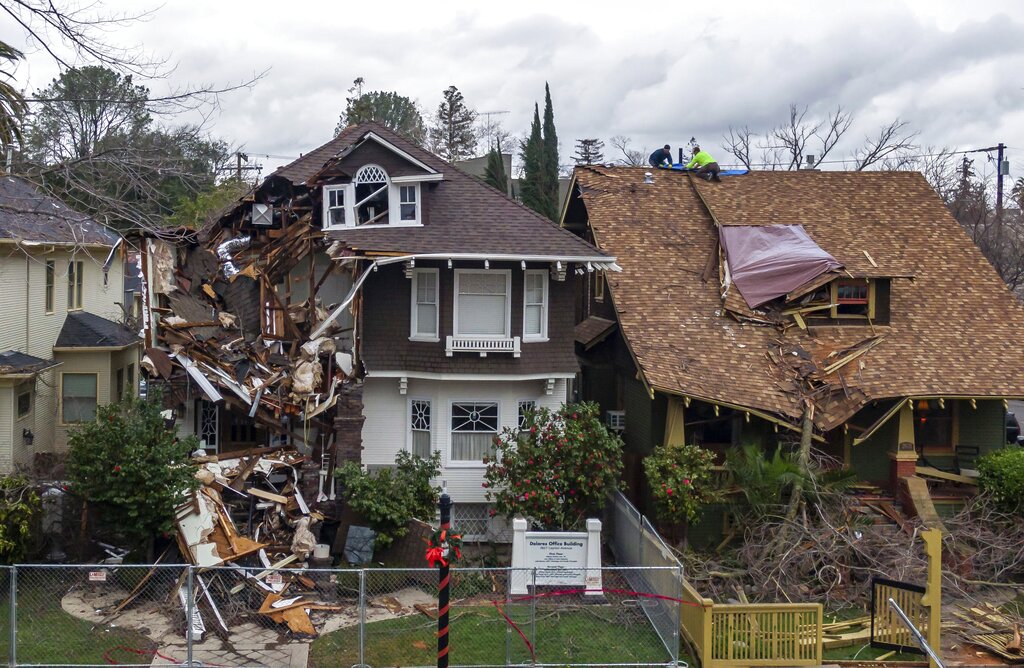 Extensive damage to homes and businesses on Capitol Avenue in Sacramento, Calif.