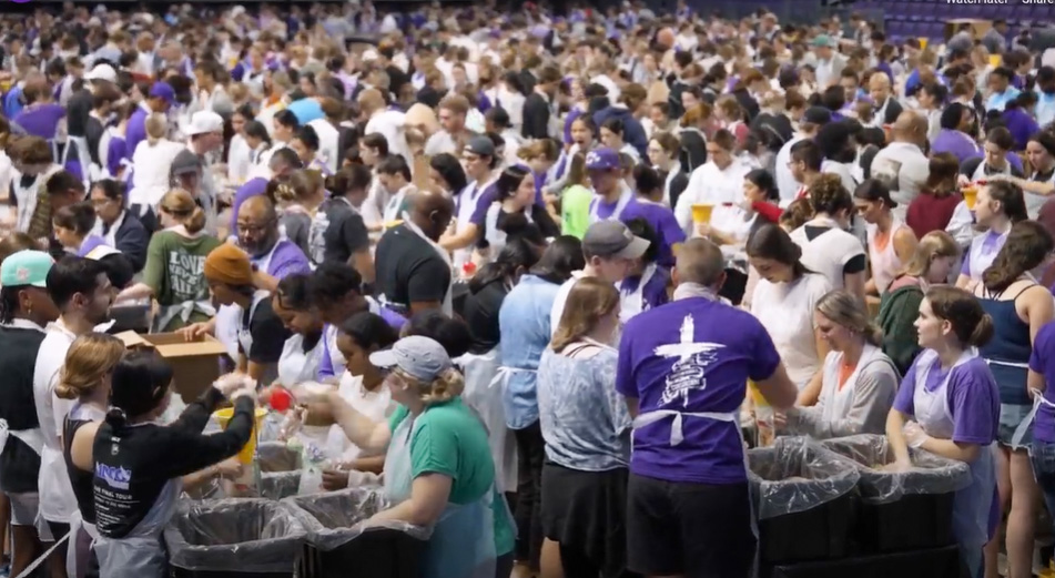 Grand Canyon University students pack meals for Ukraine