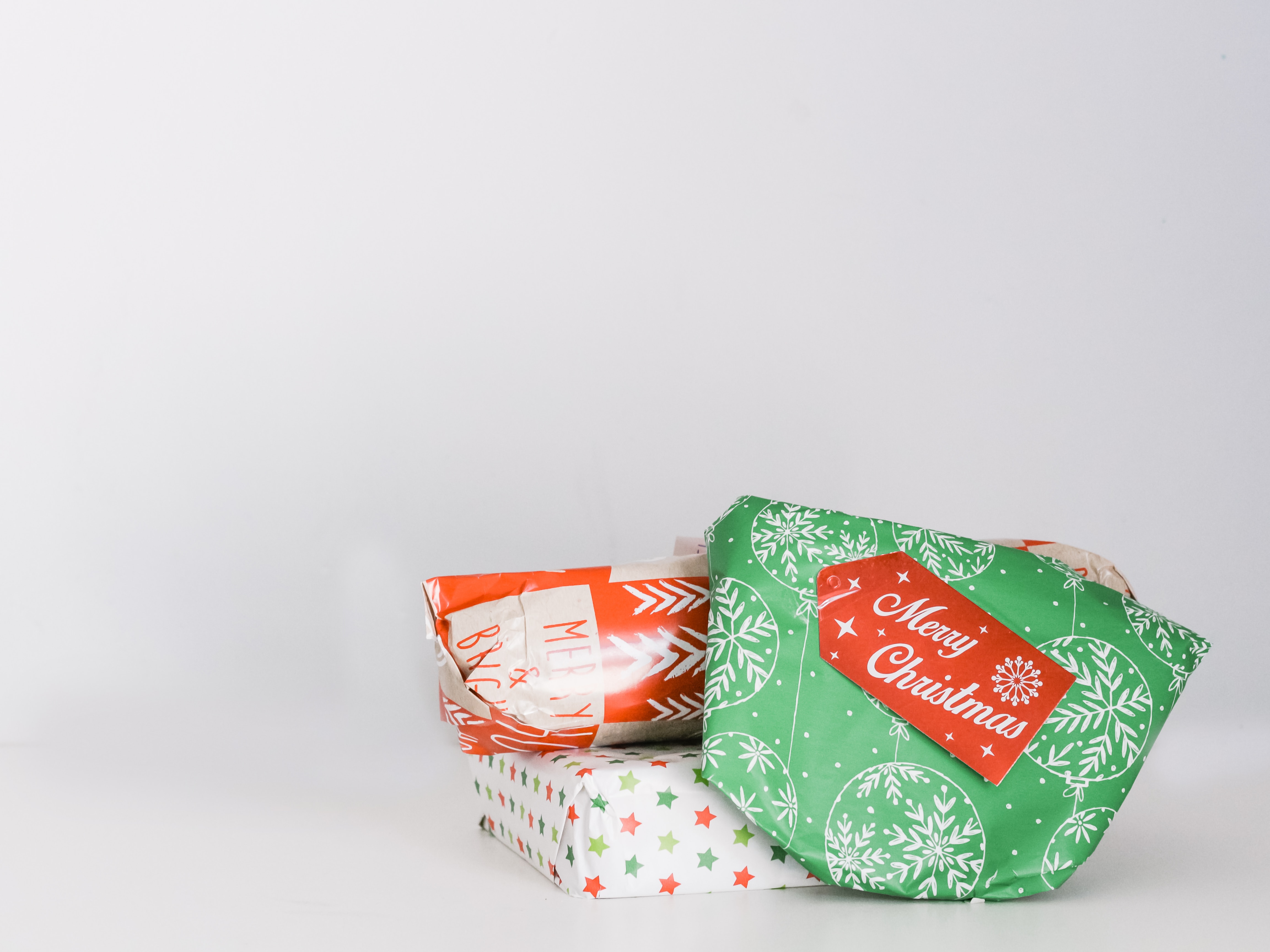 science-of-gift-wrapping-explains-why-sloppy-is-better-positive